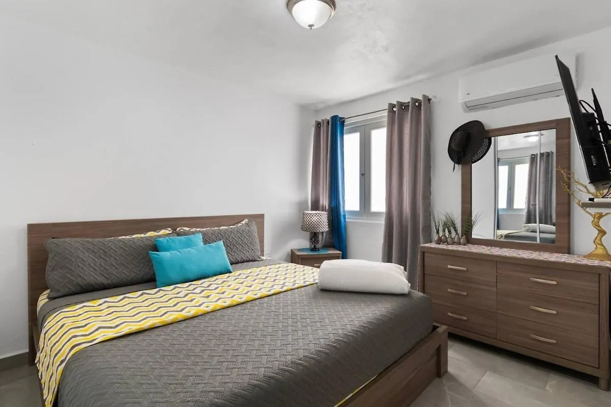 Family Home 4 Bedroom Near To The Airport Pool Carolina Διαμέρισμα